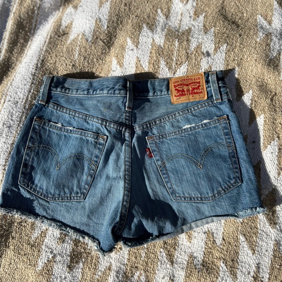 Levi 501 shorts - Picture 3 of 4